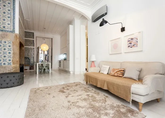 Baixa Tile Blue Two-bedroom - By Lu Holidays