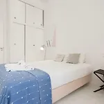 Baixa Tile Blue Two-bedroom - By Lu Holidays Apartment *